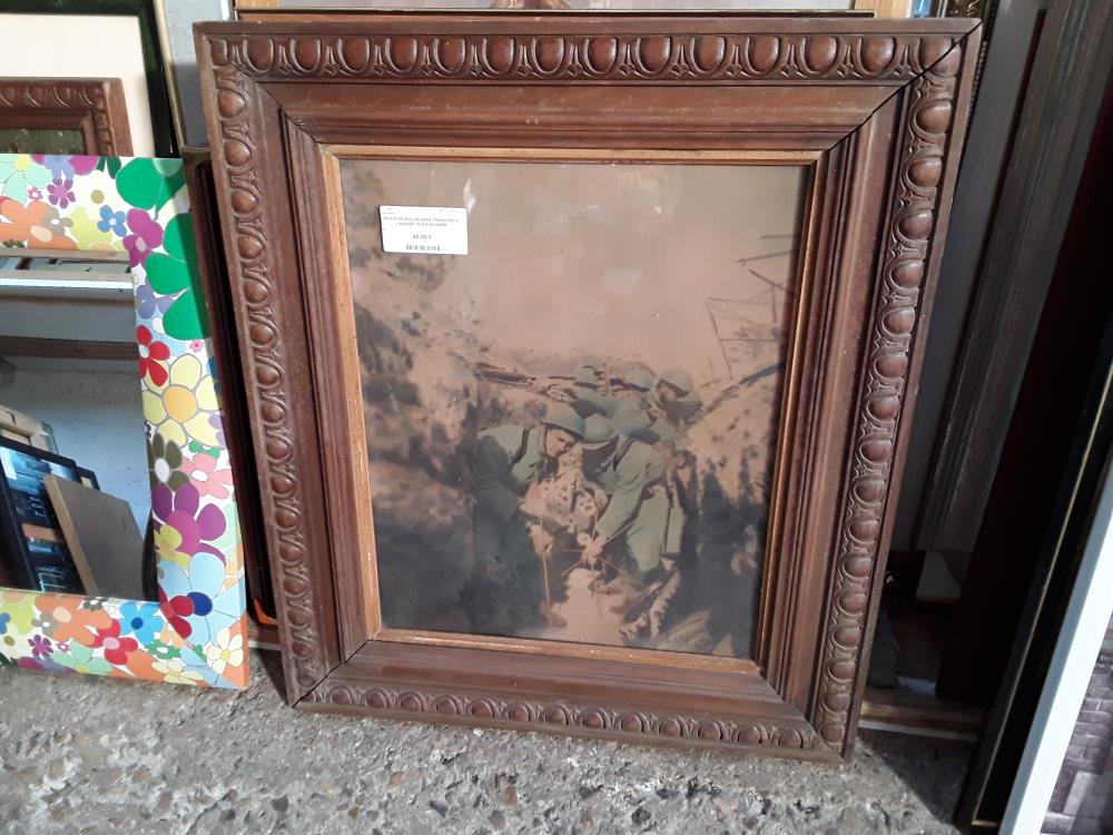 PHOTO DE POILUS DANS TRANCHEE H; LAUGIER 1919 ENCADREE