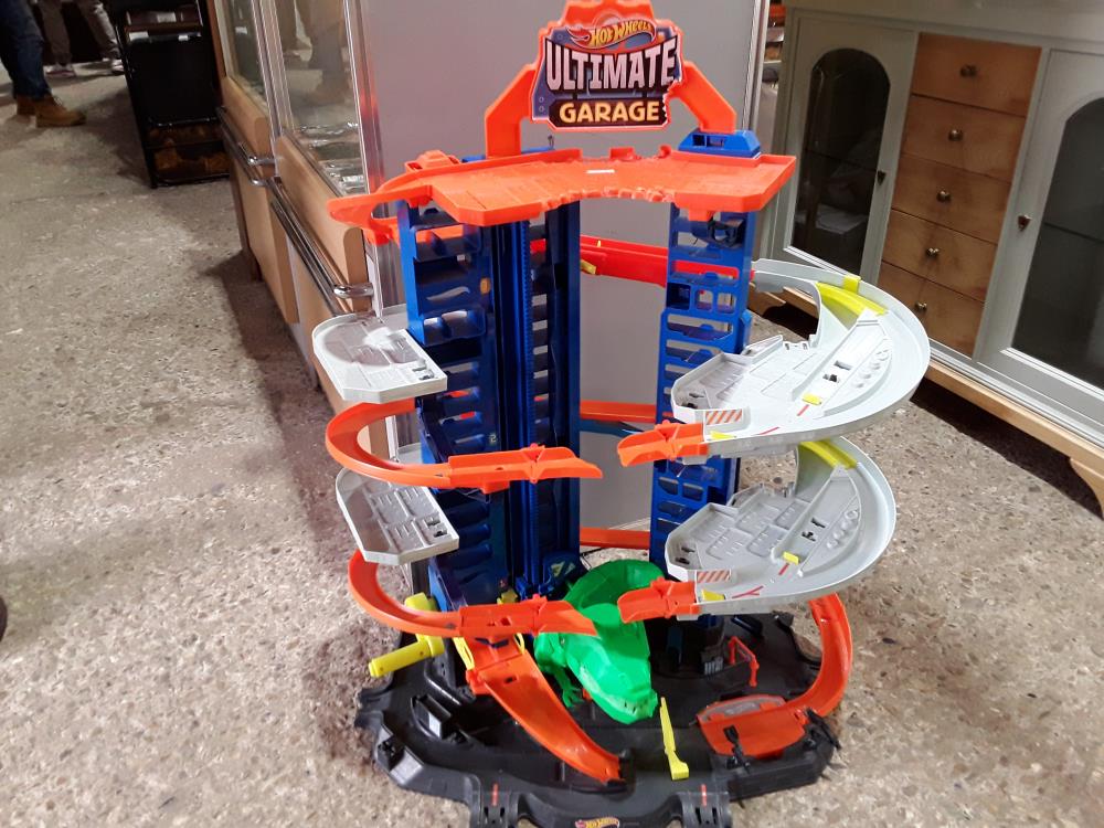 GARAGE HOTWHEELS GM 3 NIVEAUX ORANGE BLEU