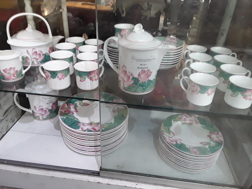 SERVICE DE TABLE 46 PIECES VILLEROY ET BOCH MODELE JADE