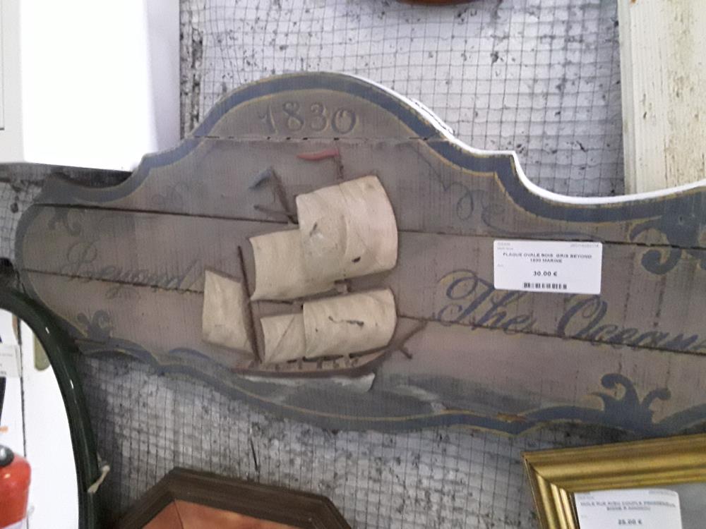 PLAQUE OVALE BOIS  GRIS BEYOND 1830 MARINE