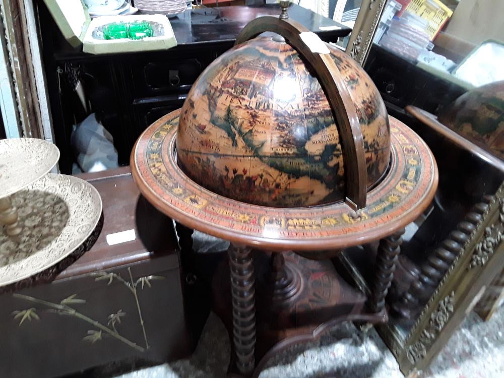 MAPPE MONDE BAR GM + VERRES ET SEAU A GLACONS