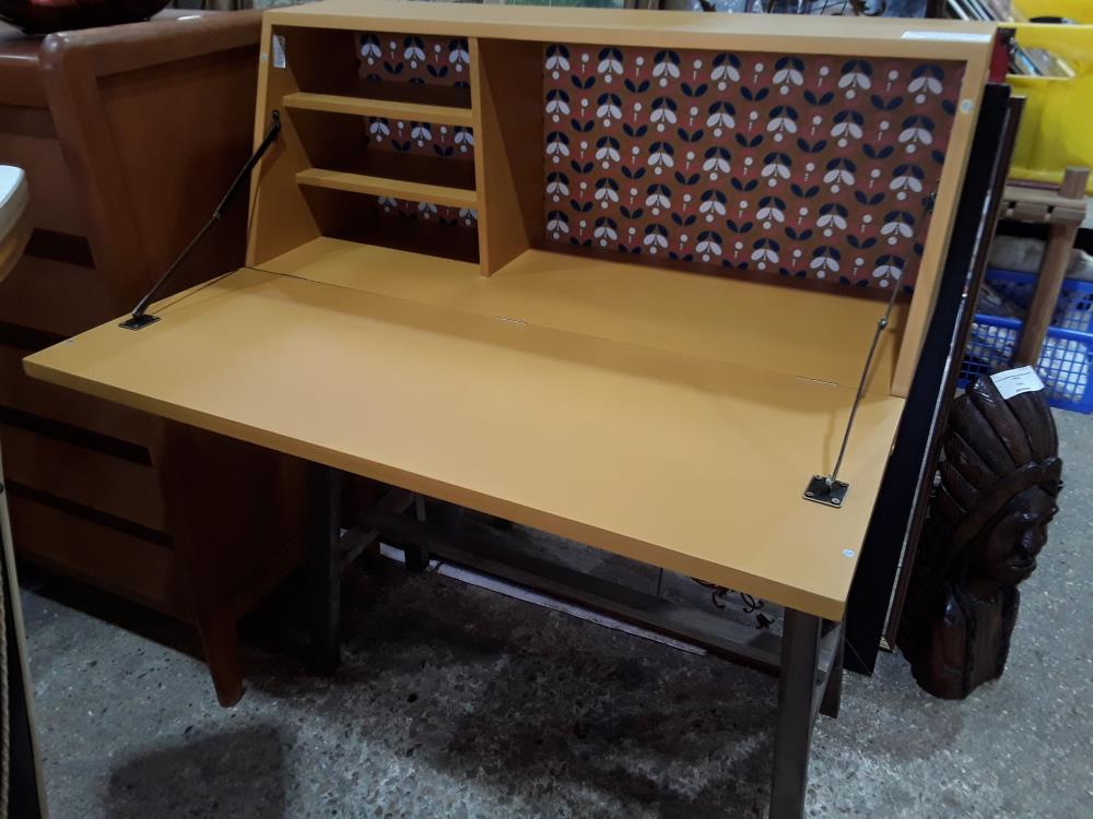 SECRETAIRE BOIS JAUNE MOUTARDE SUR PIED BOIS ENTRETOISE