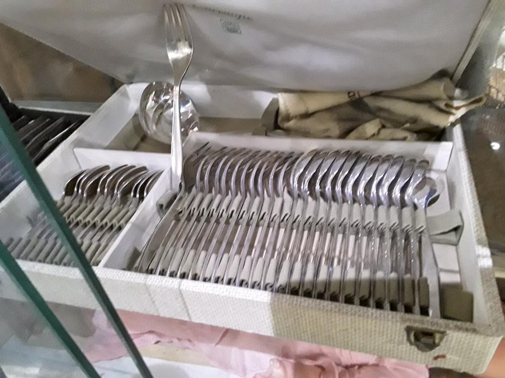 MENAGERE 48 P CHRISTOFLE DS COFFRET