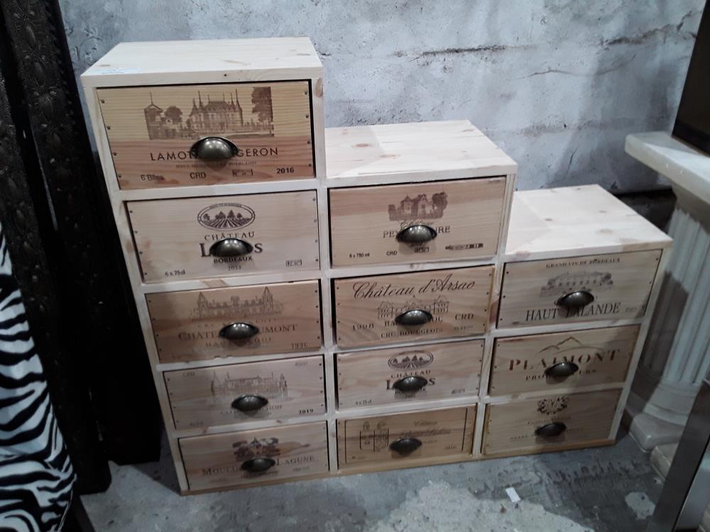 MEUBLE ESCALIER 12 CASES FACADE CAISSE A VIN