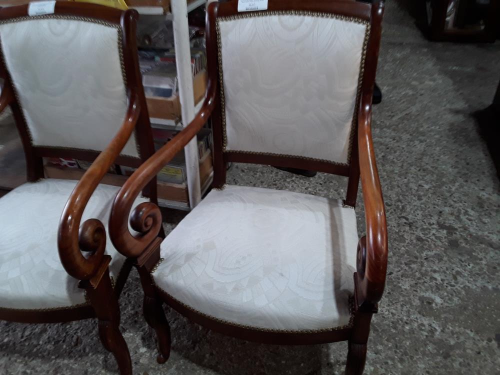 FAUTEUIL A CROSS DEFAUT DOSSIER  MERISIERE TISSU IMPRIME ECRU