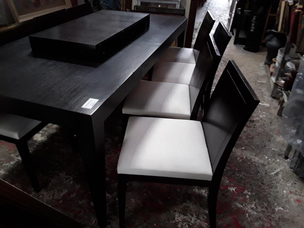 SERIE DE 8 CHAISES FRENE ASSISE BLANC PETITES TACHES JAUNES