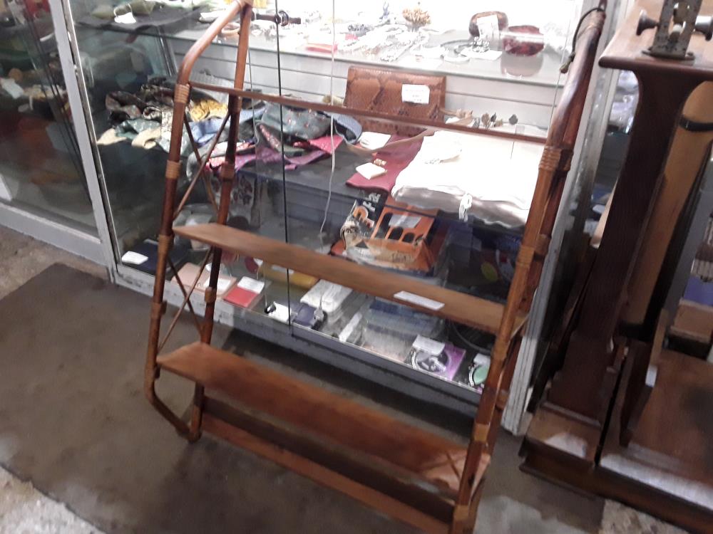ETAGERE MURALE MONTANTS DECOR BAMBOU ET CROISILLONS 3 NIVEAUX