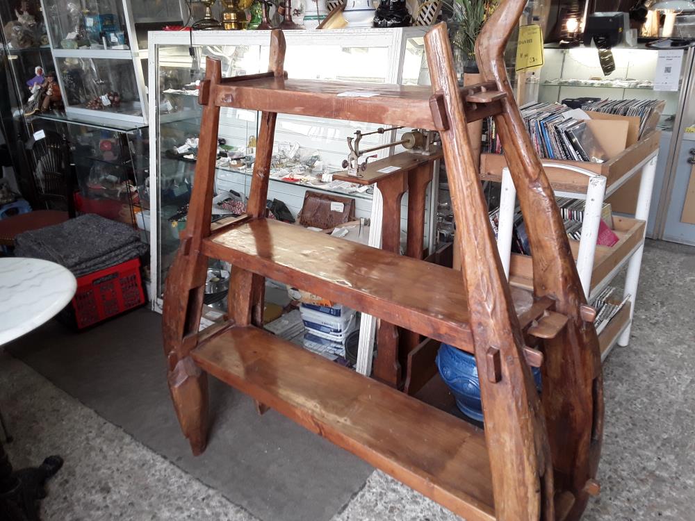 ETGAERE OUVERTE BRUTALISTE 3 NIVEAUX 110/120CM