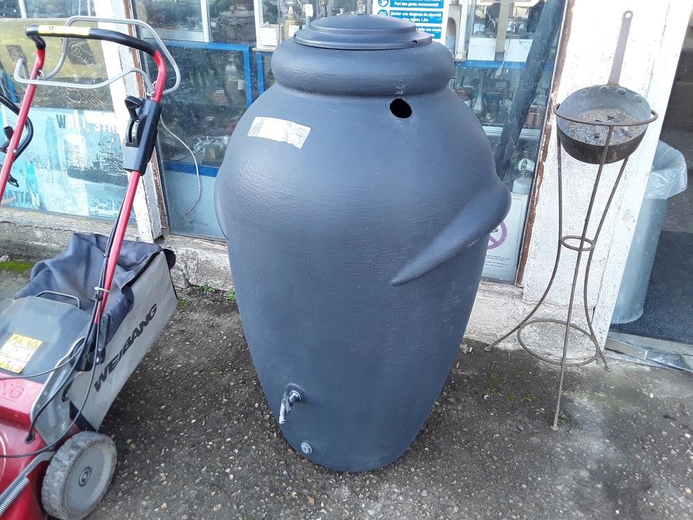 RECUPERATEUR D EAU NOIRE 216L DECO AMPHORE