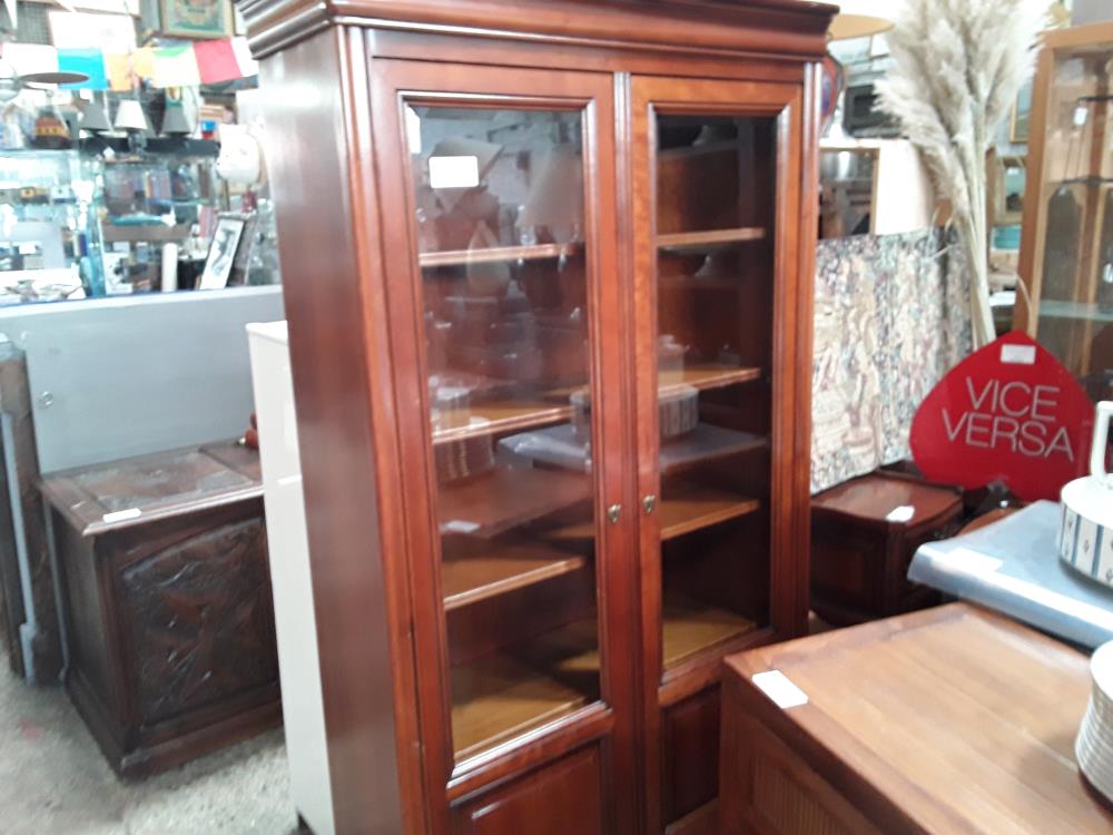 VITRINE 2P VERRE BISAUTES MERISIER