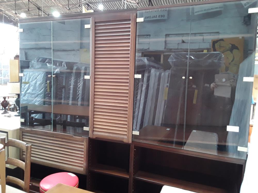 MEUBLE ACAJOU  4 PORTES VITREES 1 ABATTANT 6 TIROIRS 5 NICHES TACHES