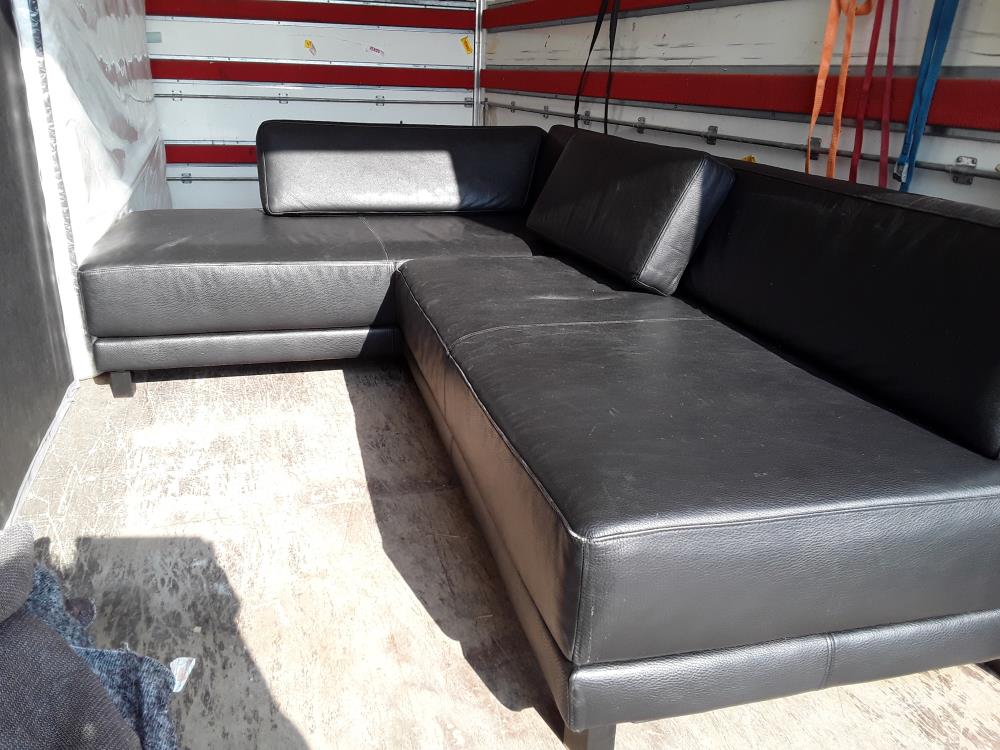 CANAPE D ANGLE MERIDIENNE AVEC TRACES USURE CUIR NOIR HABITAT