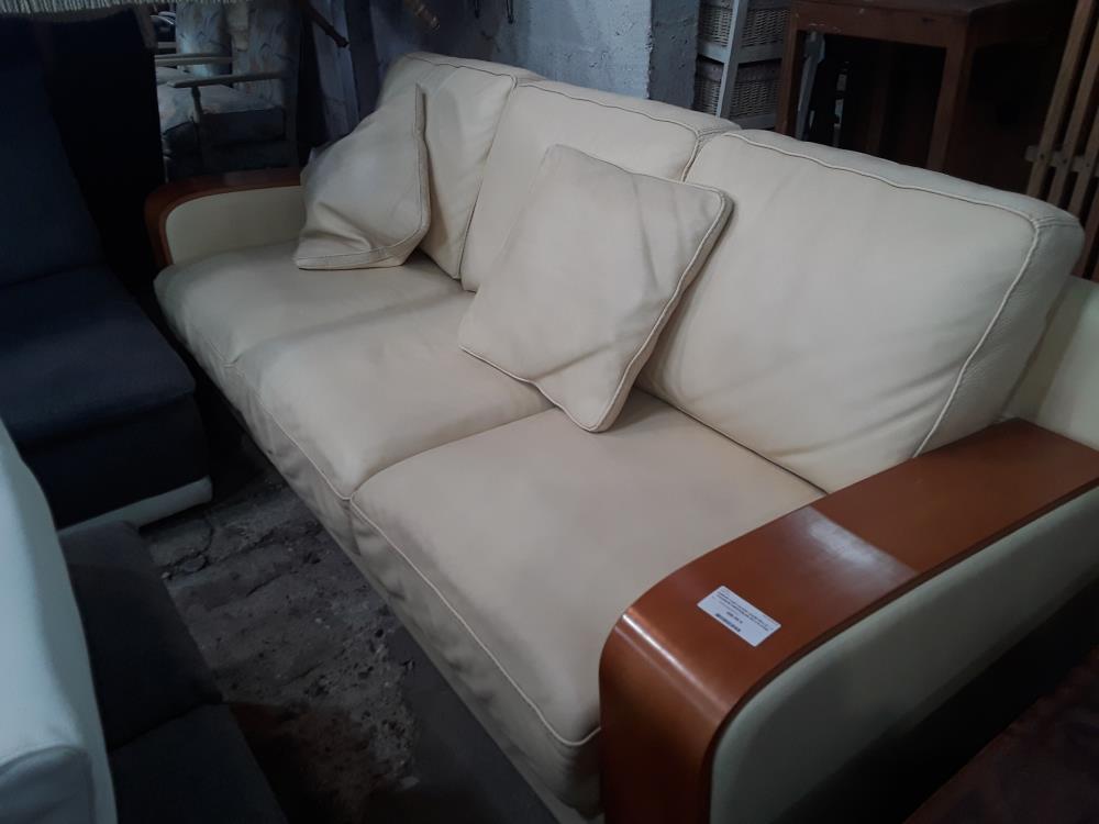 CANAPE CUIR 3 PLACE JAUNE PAILLE + 2 COUSSINS DISPONIBLES EN 2 PLACES
