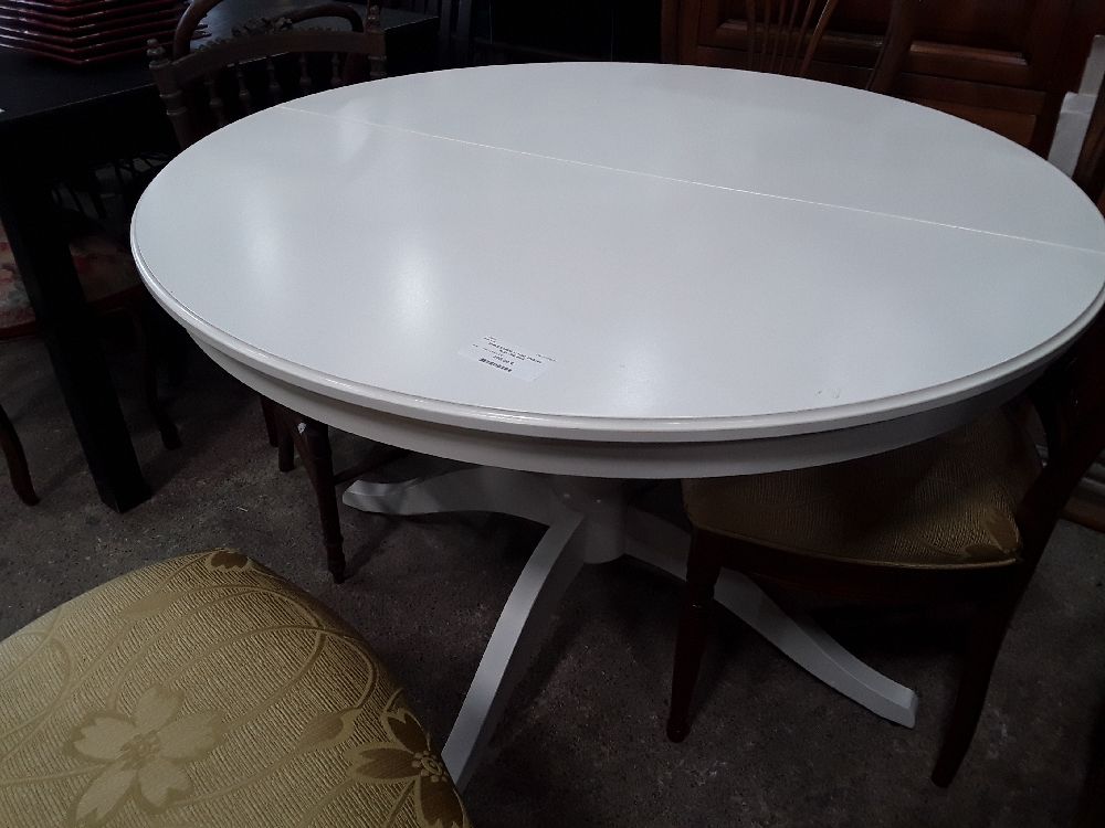 TABLE RONDE 110 CM  LAQUEE BLANCHE IKEA 
