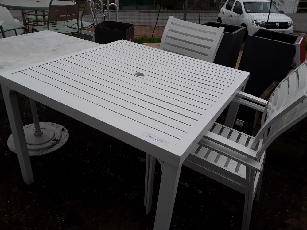 TABLE DE JARDIN ALU BLANCHE 1M A LATTES + 4 FAUTEUILS