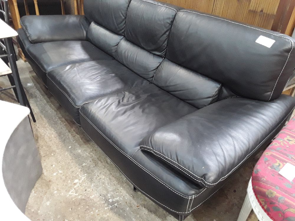 CANAPE BAS MODERNE  3 PLACES CUIR NOIR