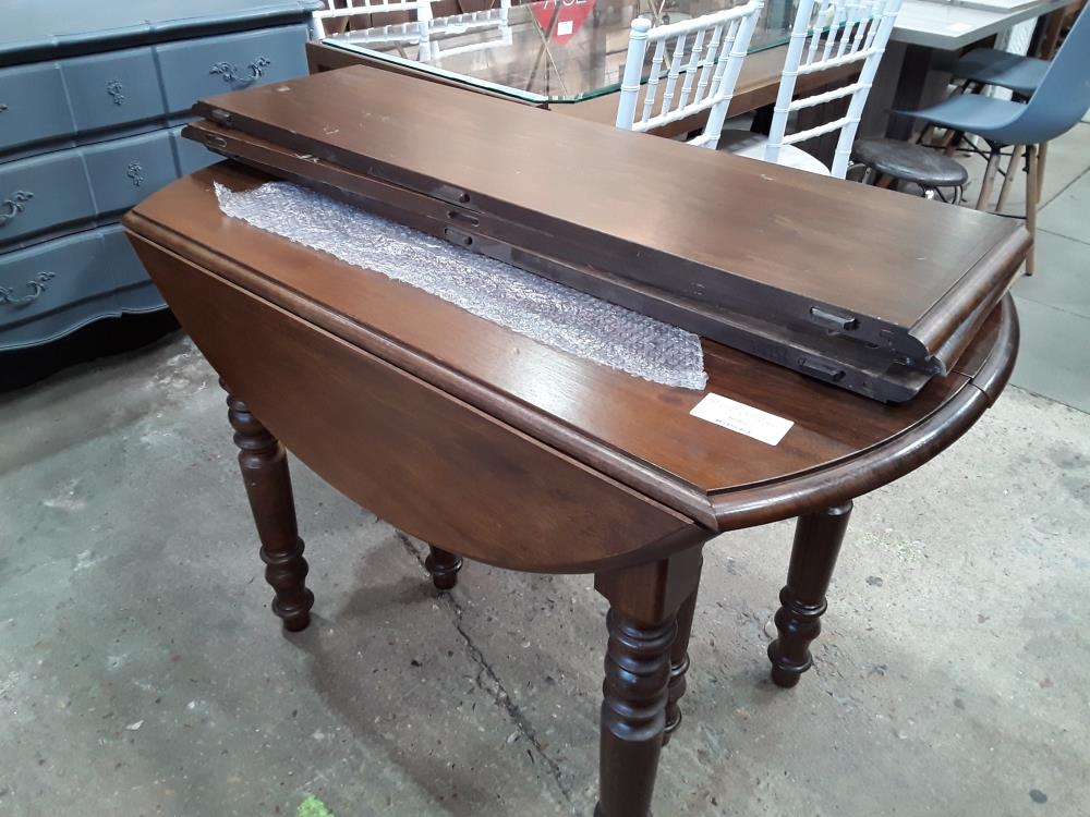 TABLE RONDE A VOLETS 6 PIEDS 1 COUP 105 + 3 ALL DE 30CM RAYURES 