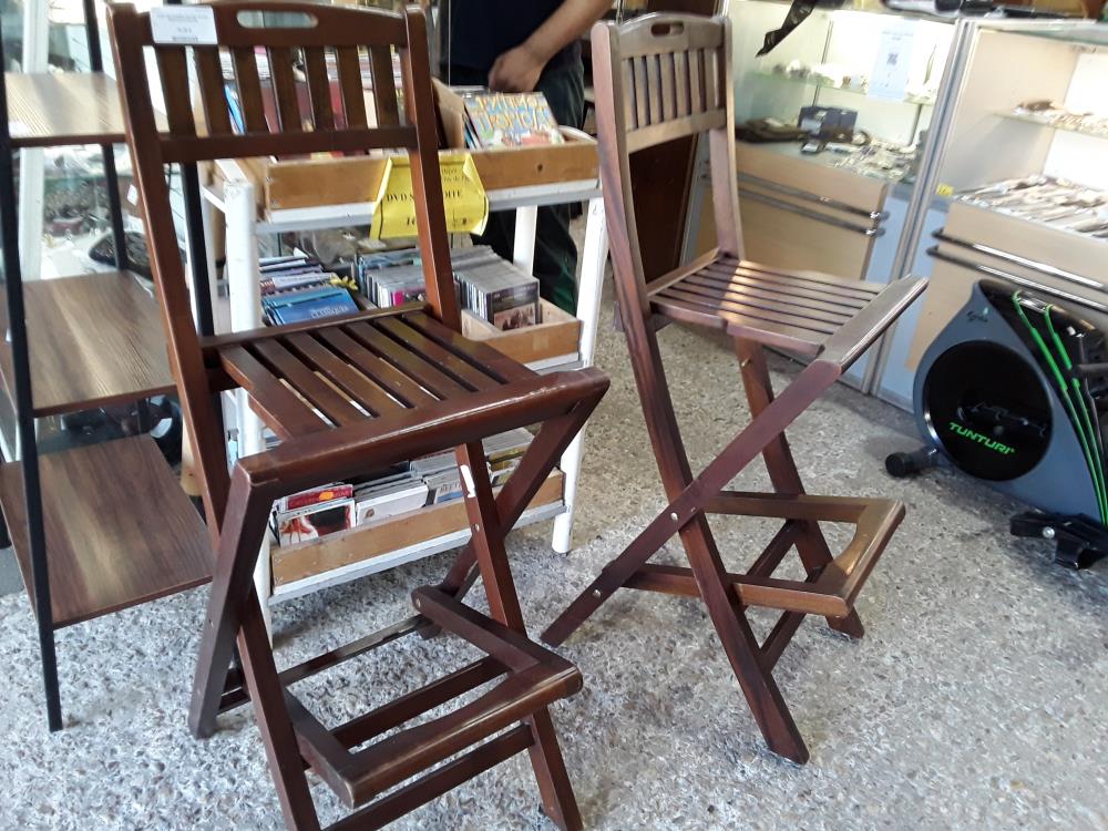 PAIRE DE CHAISES HAUTES DE BAR BOIS EXO PLIANTES