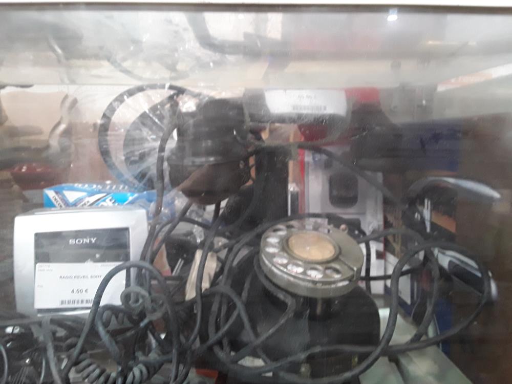 TELEPHONE ANCIEN NOIR A CADRAN COLLECTION