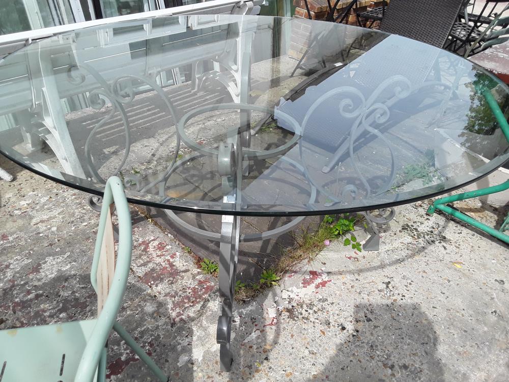 TABLE RONDE VERRE BISAUTE 170CM PIED FF PEINT GRIS