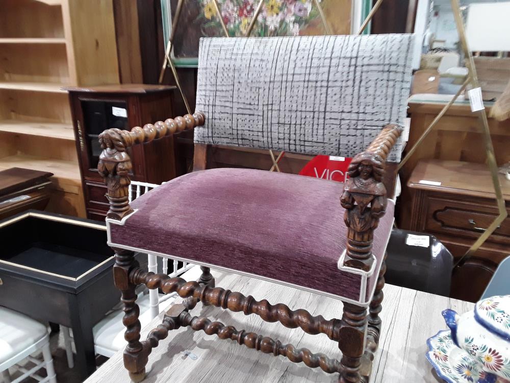 FAUTEUIL DE STYLE BOIS TOURNE DECOR PERSONNAGE REFAIT A NEUF TISSU GRIS ET PRUNE