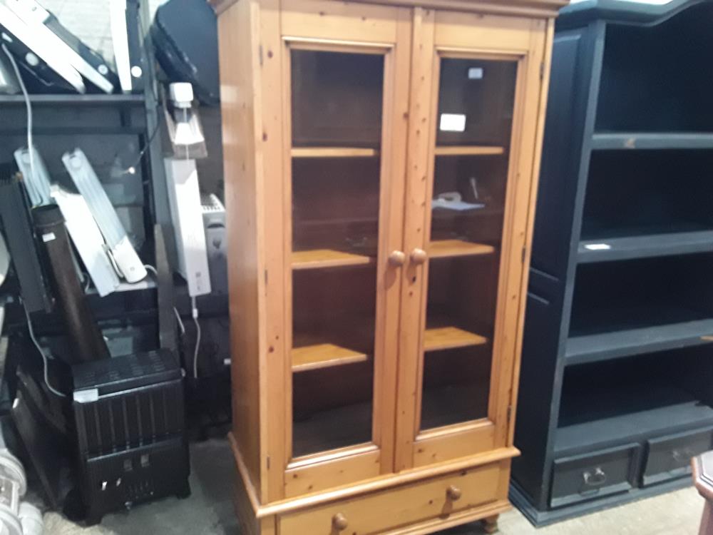 VITRINE PIN 2P VITREES 1T