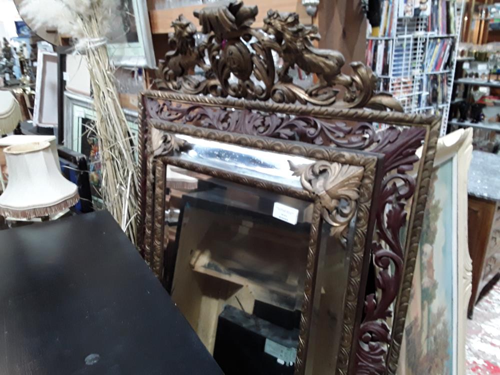 MIROIR A PARCLOSE 158X113 PIQUE BOIS ET DORE A FRONTON