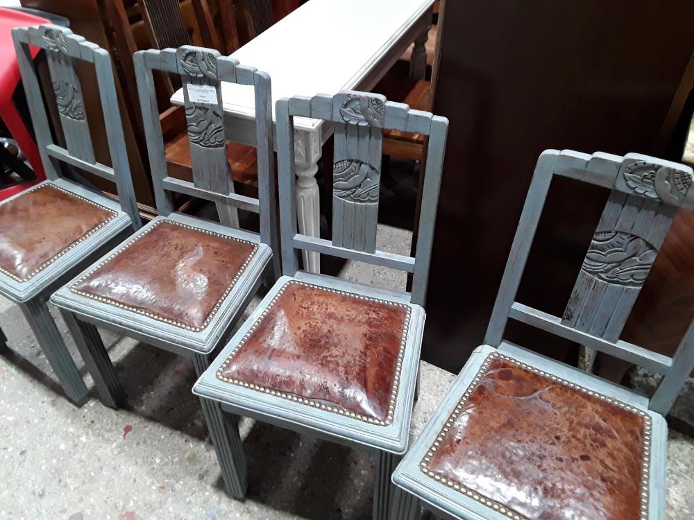 SERIE DE 4 CHAISES ANNEE 50 PEINTES EN GRIS ASSISE CUIR