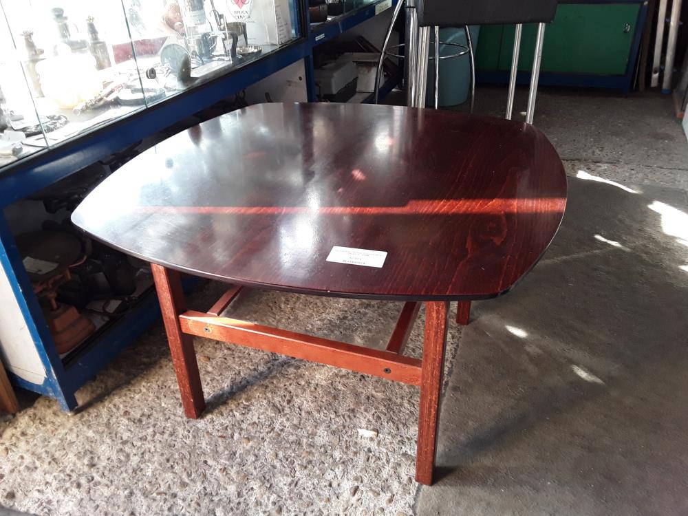 TABLE BASSE VINTAGE  CARREE 79CM 1 TABLETTE VERRE