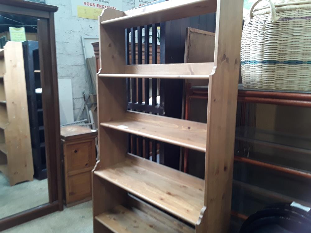 BIBLIOTHEQUE OUVERTE 5 ETAGERES  PIN MIEL AVEC DES RAYURES