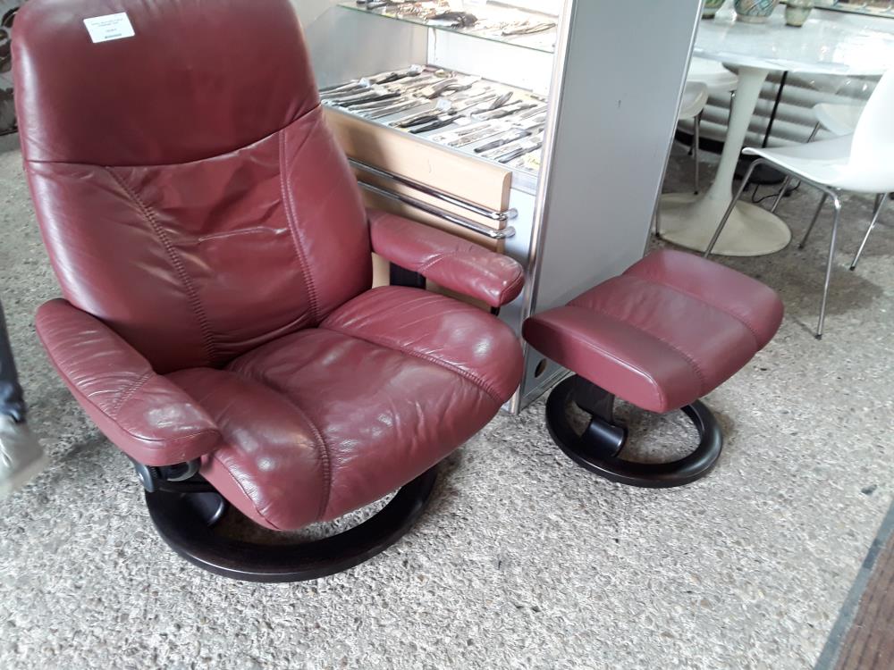 FAUTEUIL RELAX CUIR LIT DE VIN STRESSLESS + POUF