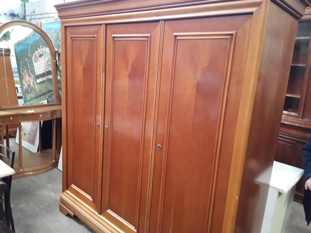 ARMOIRE MERISIER 3P AVEC DEFAUTS