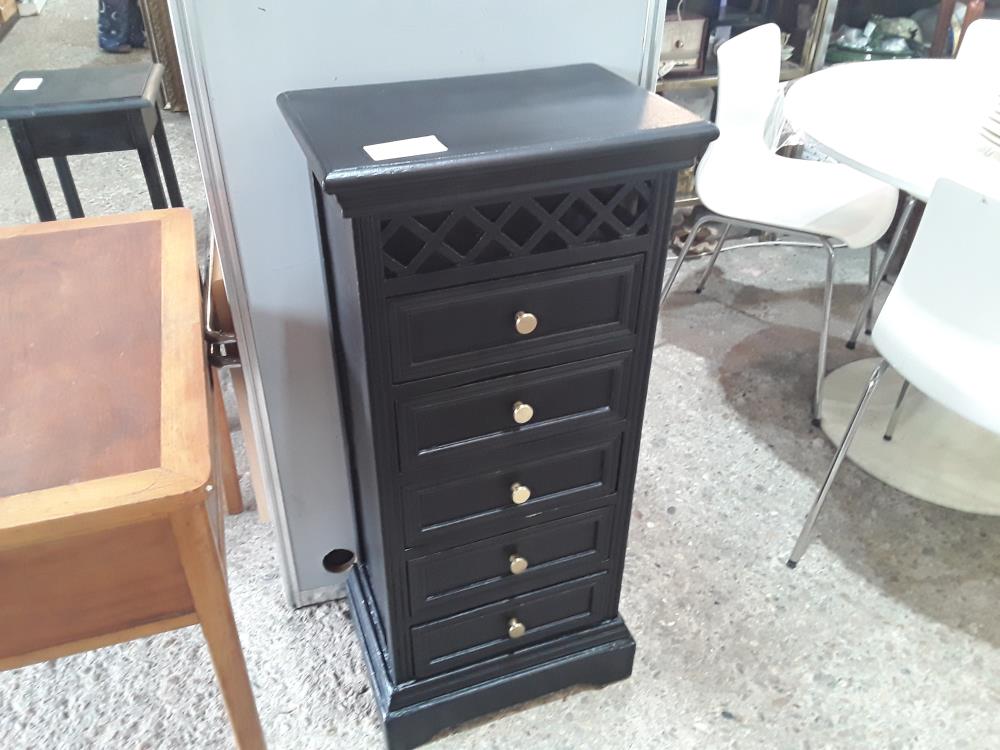 CHIFFONNIER NOIR 5T 1 BANDEZAU AJOUR EN LOSANGES