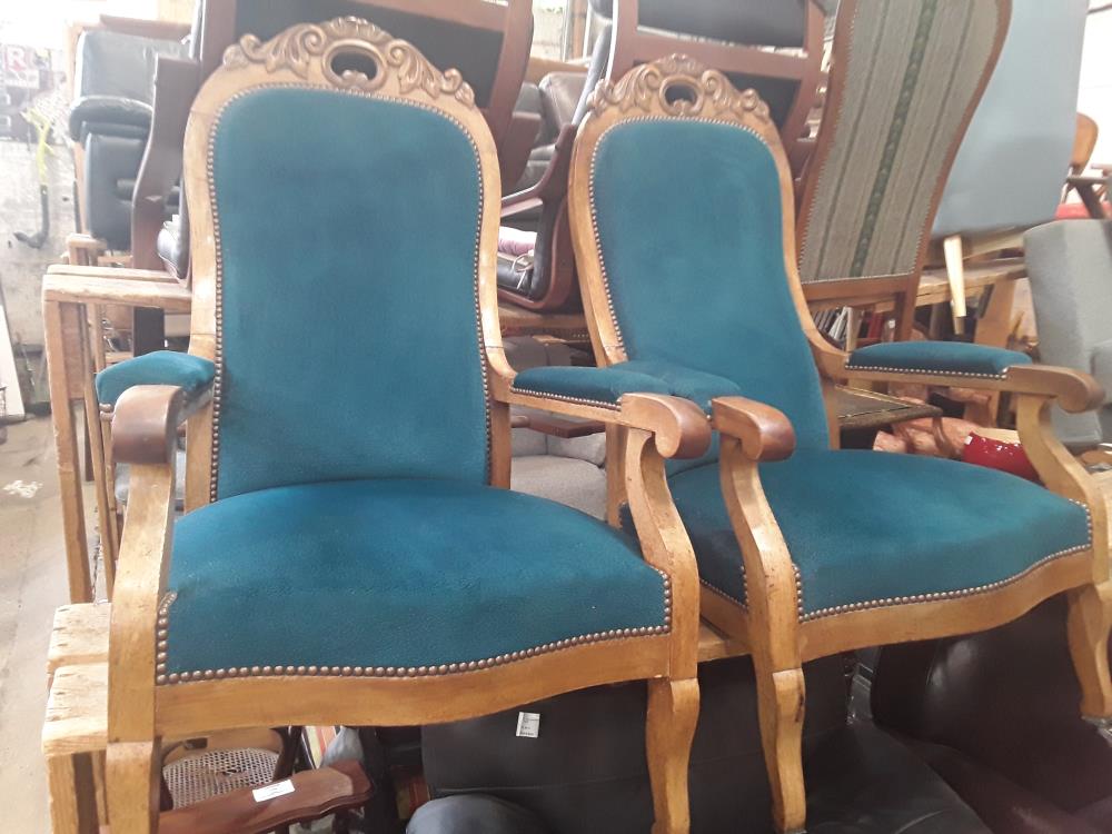PAIRE DE FAUTEUILS VOLTAIRE EPOQUE  LP TISSU BLEU TURQUOISE