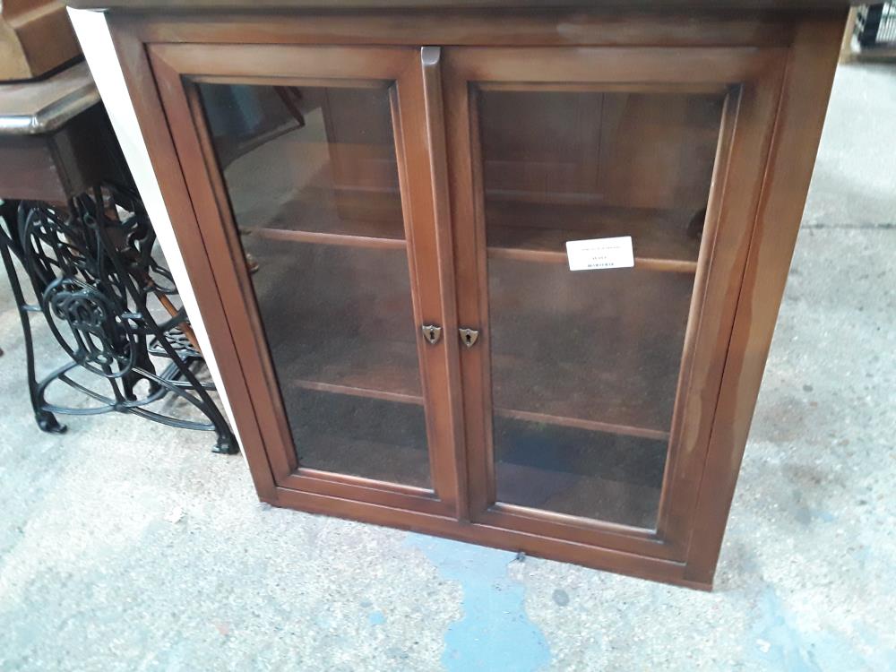 VITRINE HAUTE 2P MERISIER