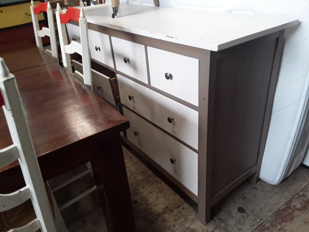 COMMODE 8T BLANCHE ET GGRIS HEMNES IKEA PLATEAU DEFAUT