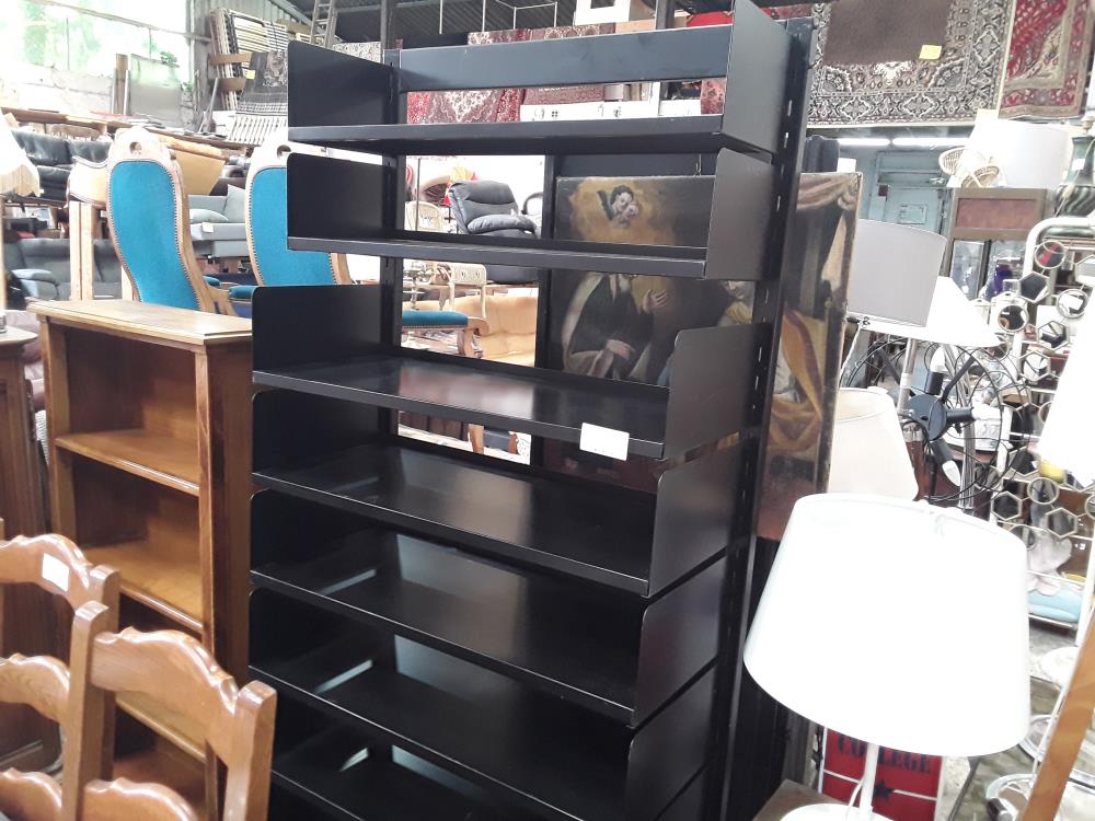 ETAGERE NOIRE METAL 85CM 8 TABLETTES LIPS VAGO