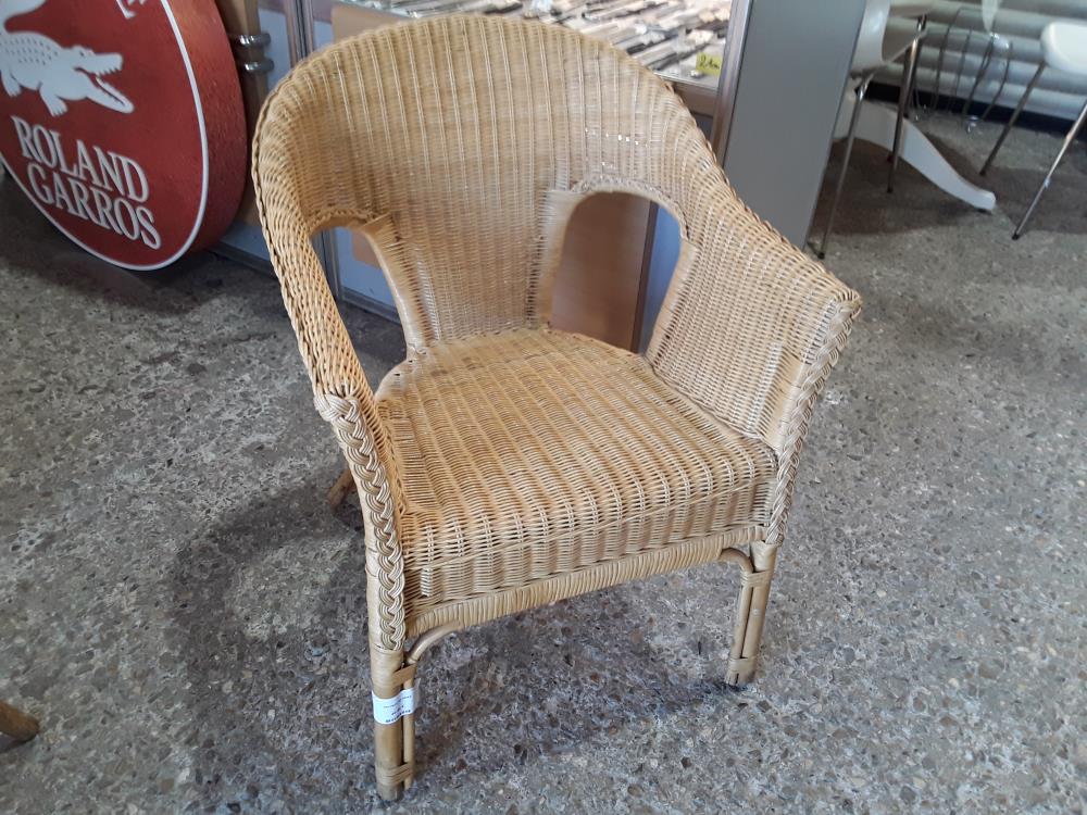 FAUTEUIL EN OSIER