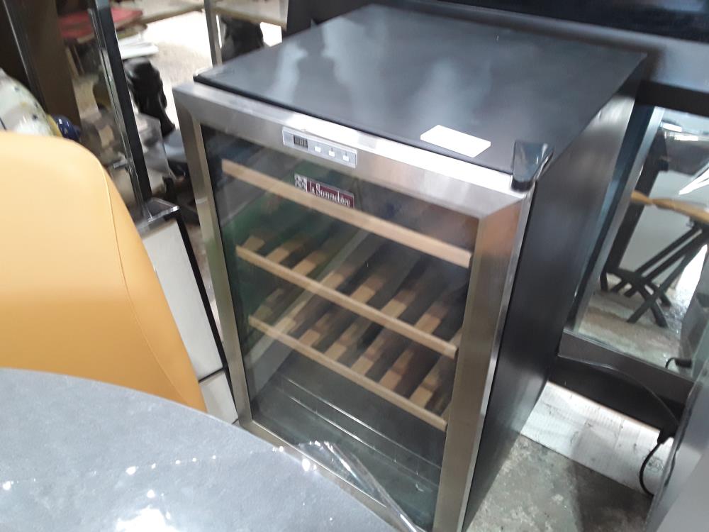 CAVE A VIN LA SOMMELIERE LS48B POUR 48 BOUTEILLES CLASSB