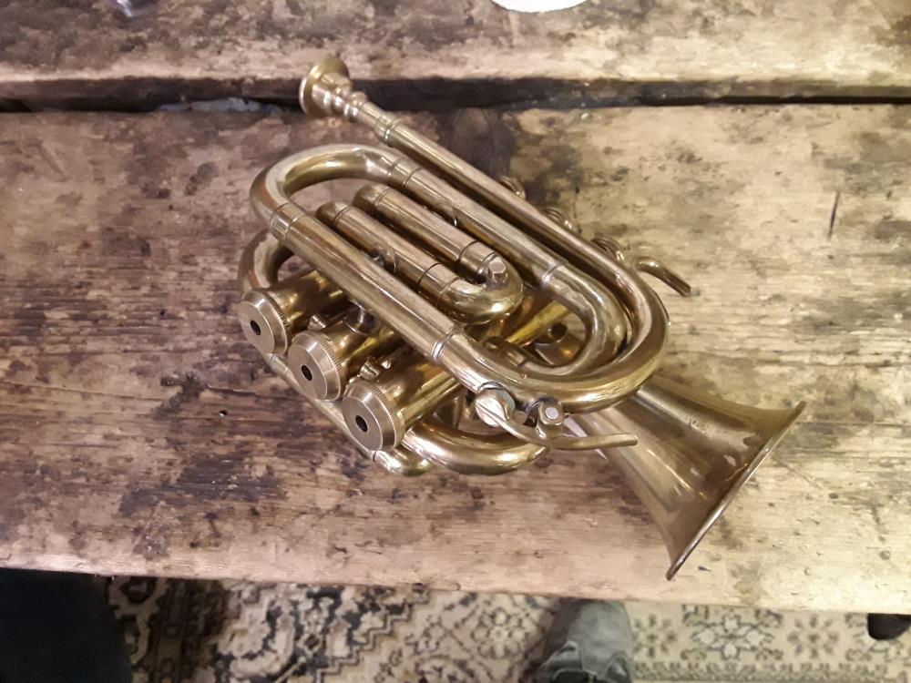 PETITE TROMPETTE LAITON 3 PISTONS BOOSEY AND CO