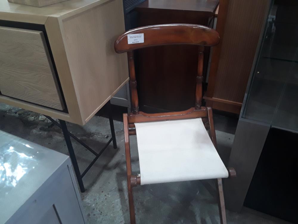 CHAISE PLIANTE AM BOIS TEINTE MERISIER ASSISE TISSU ECRU