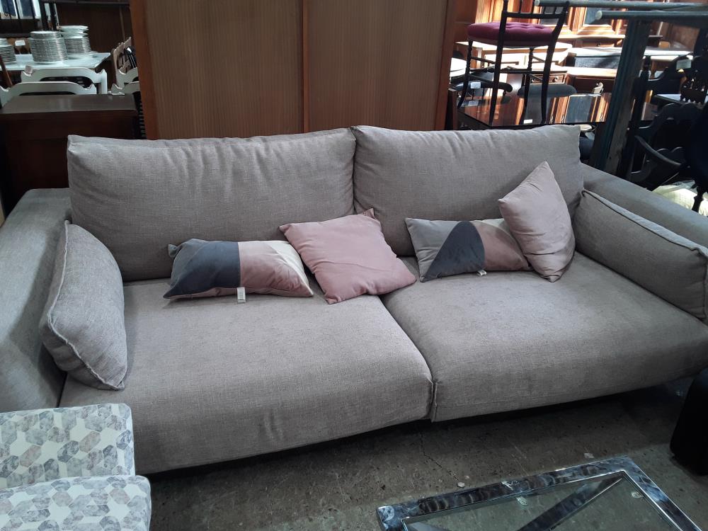CANAPE TISSU BEIGE + COUSSINS ROSE  PROFOND TOUSALON