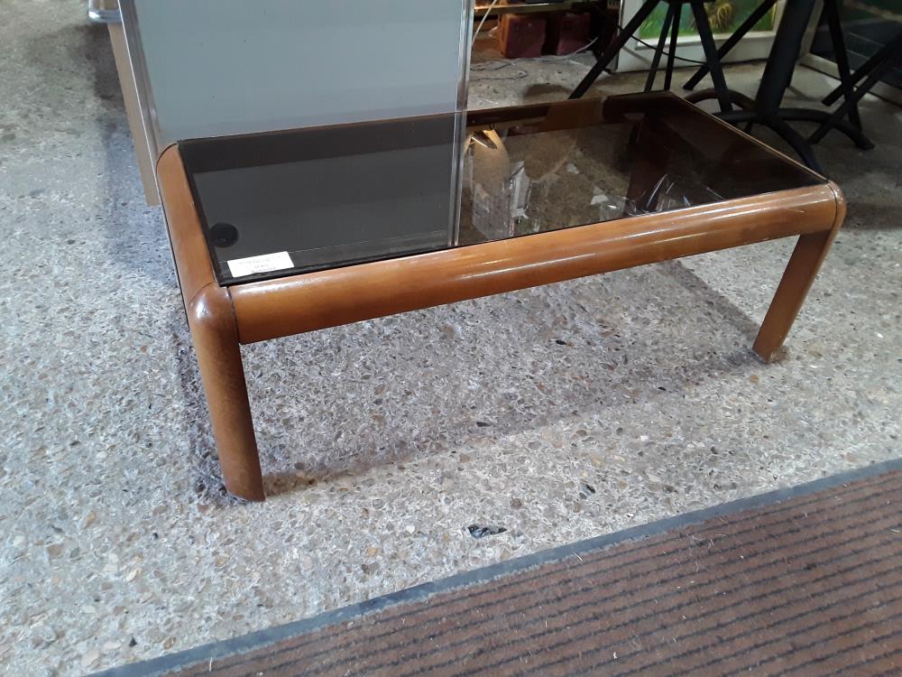TABLE BASSE 52X104 BOIS MIEL PLATEAU FUME