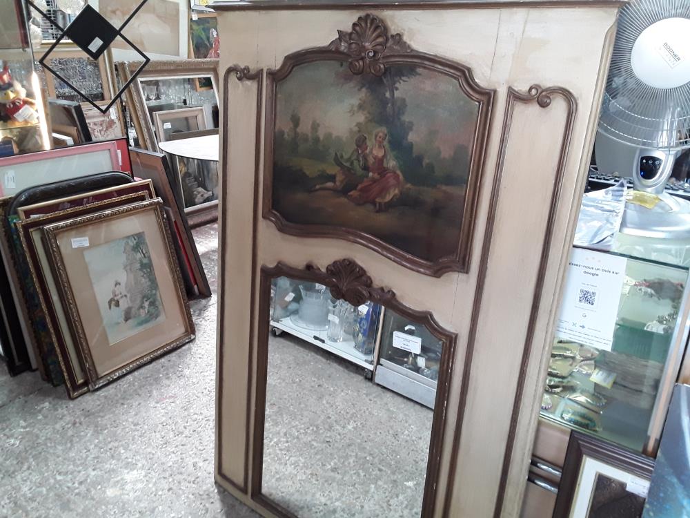 TRUMEAU BOIS BEIGE DECOR SCENES GALANTES 