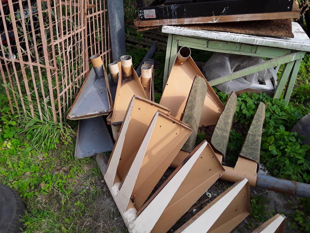 ESCALIER EN COLIMASSON METAL BEIGE ENV 6M / 6.3 M MARCHES HABILLEE BOIS 