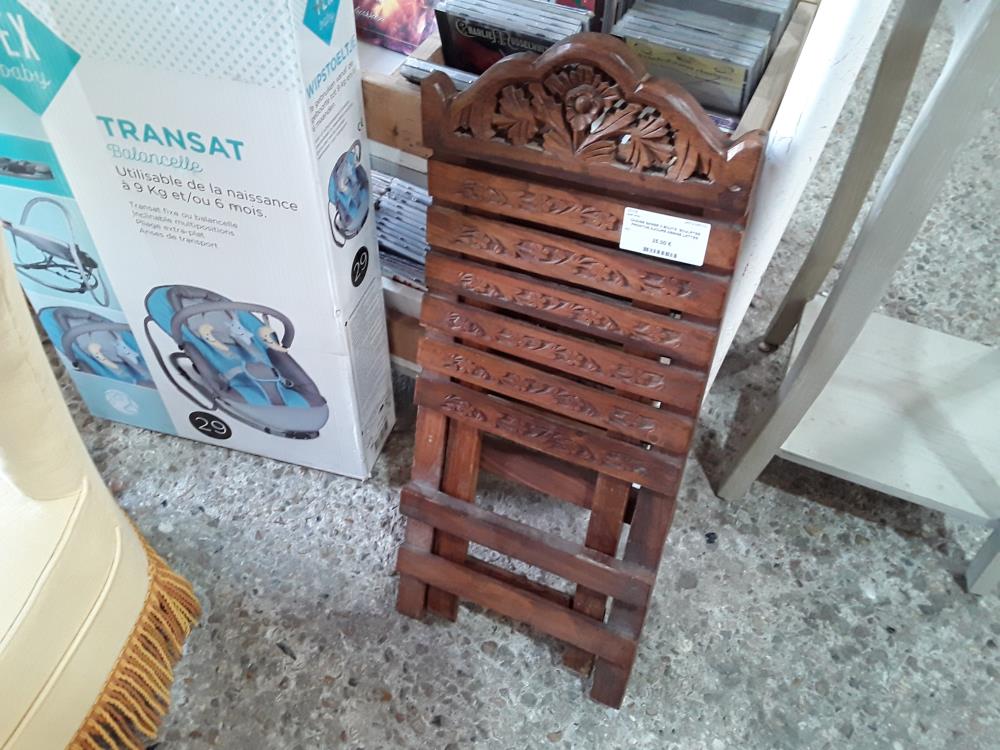 CHAISE BASSE 2 BOUTS  SCULPTEE FRONTON AJOURE ASSISE LATTES