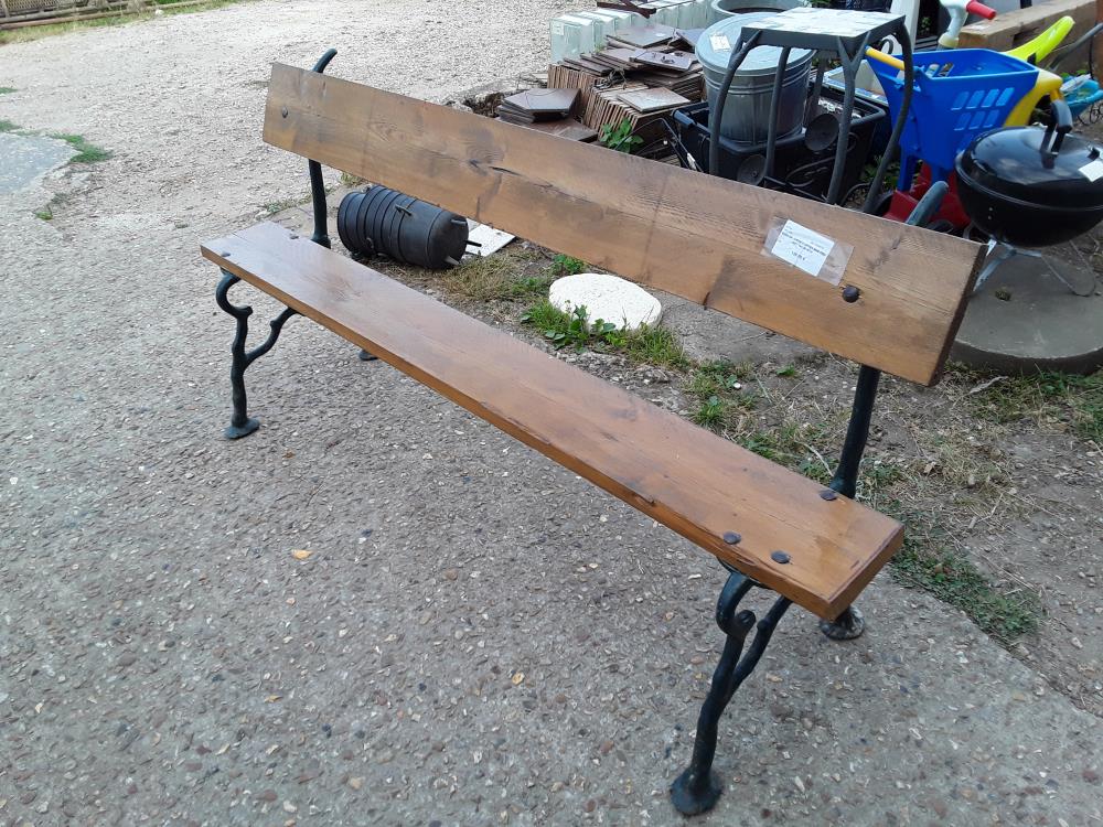 BANC DE JARDIN 2 LATTES BOIS PIED VERT FACON BOIS