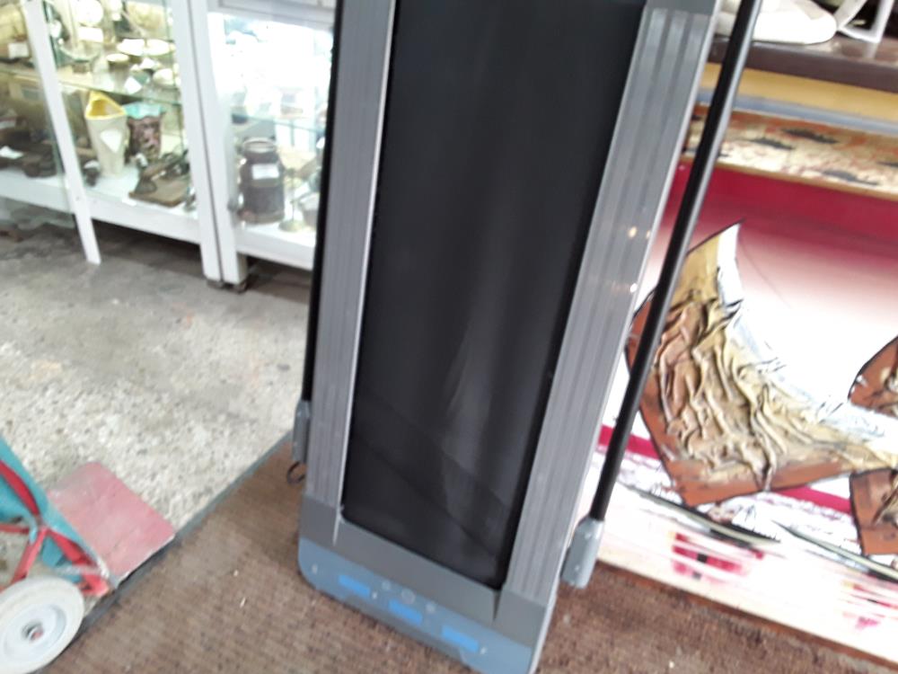TAPIS DE COURSE PLIANT WALK MACHINE PLUS