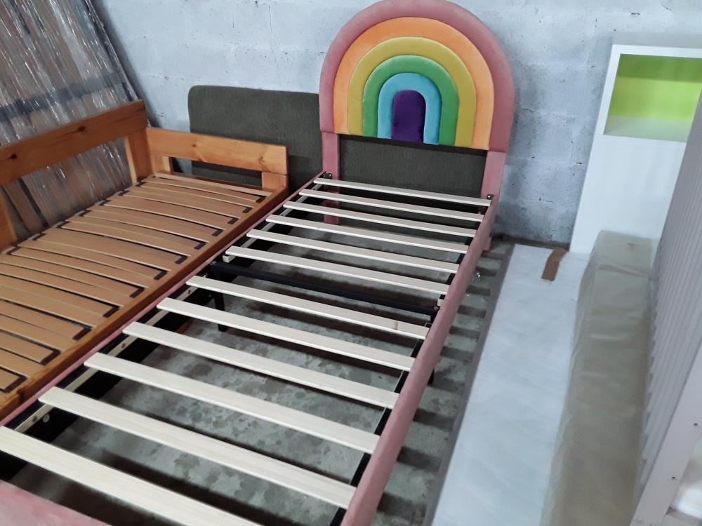LIT 90X200 TETE DE LIT ARC EN CIEL VELOURS ROSE  A LATTES