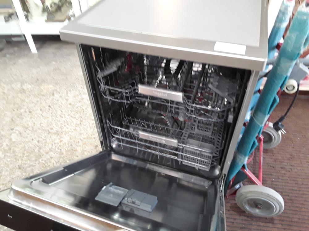 LAVE VAISSELLE INOX WHIRLPOOL 6EME SENS POWERCLEAN